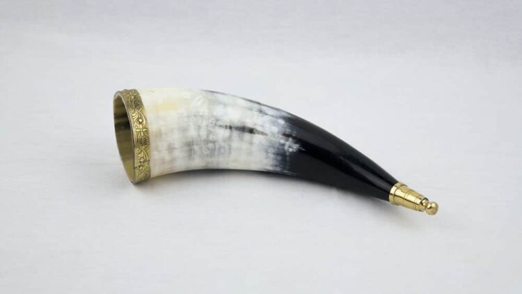 Genuine Natural Horn with Metal Fittings - Image 4