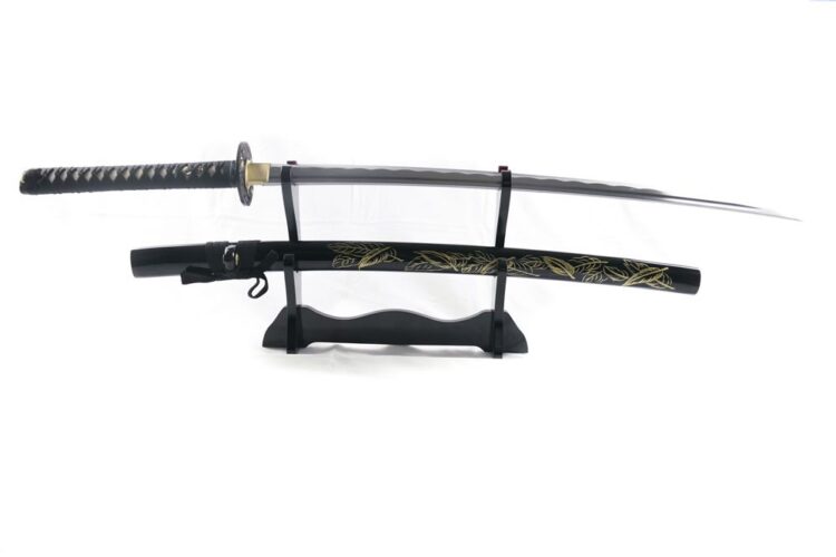 'Enter the Dragon' Katana with 1095 Honsanmai Lamination