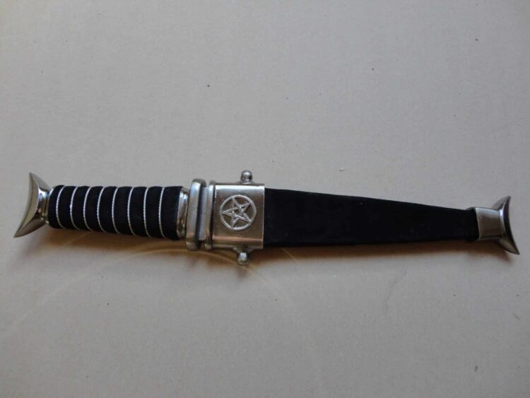 Moon Pommel Athame - Image 2