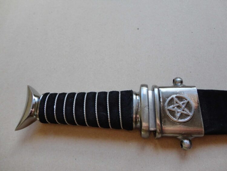 Moon Pommel Athame - Image 3