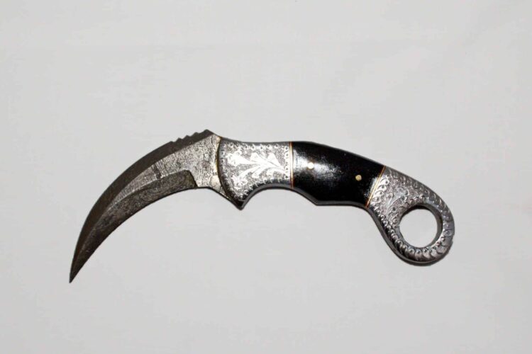 Onyx and Silver Damascus Karambit - Image 2