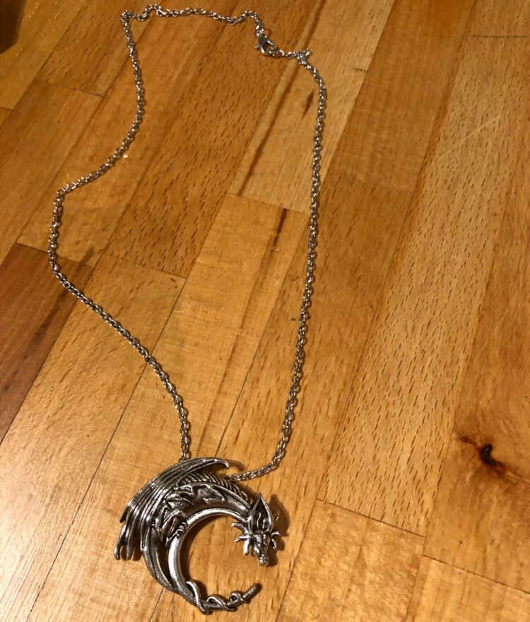 Flying Dragon Pendant in Box - Image 3