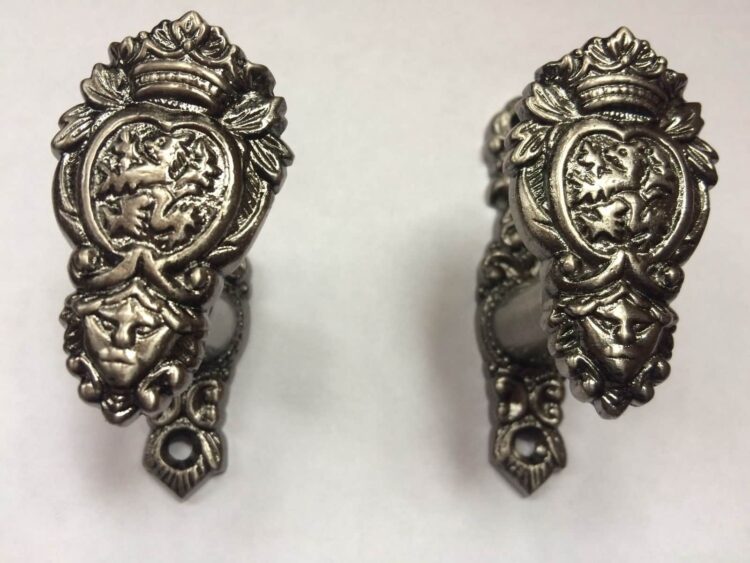 Sword Wall Brackets - Lion Rampant - Image 2