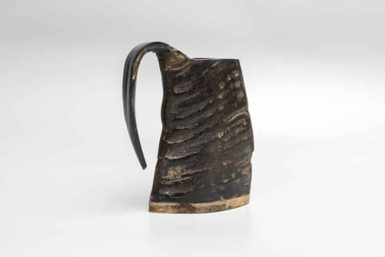 Natural Horn Tankard with Natural Horn Texture - Image 2