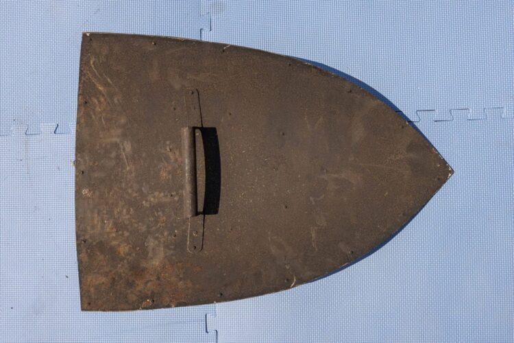 English Crusader Shield Metal - Image 2