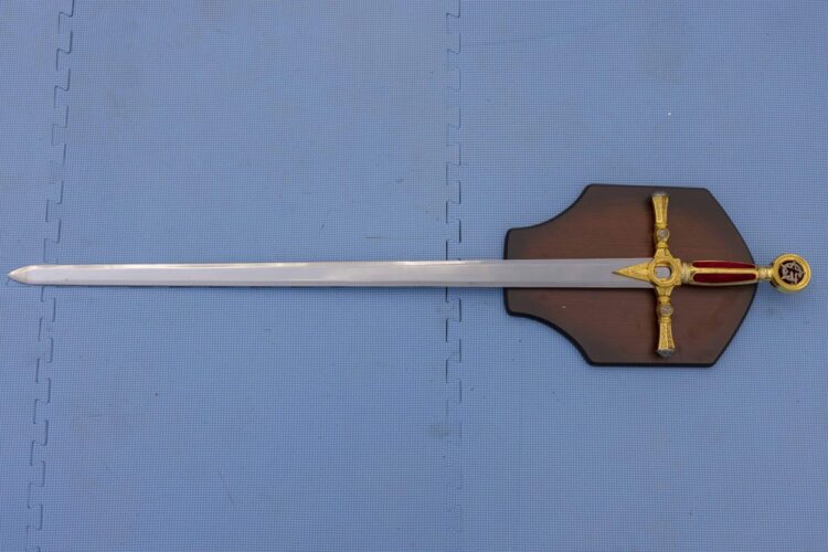 Masonic Sword with Pentagram (red) - Image 2