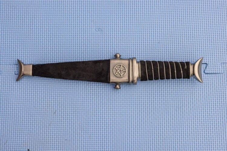 Moon Pommel Athame - Image 3