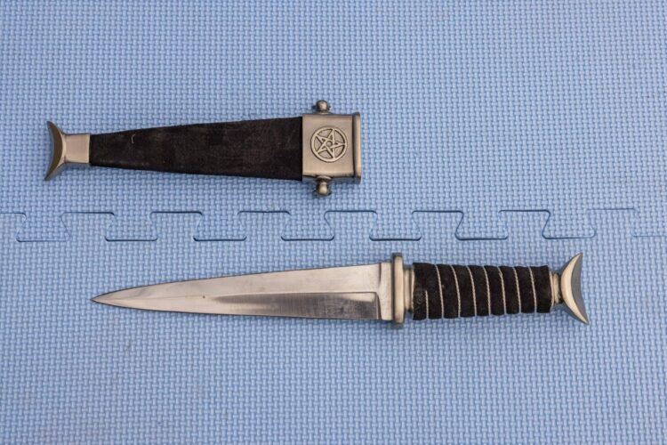 Moon Pommel Athame - Image 2